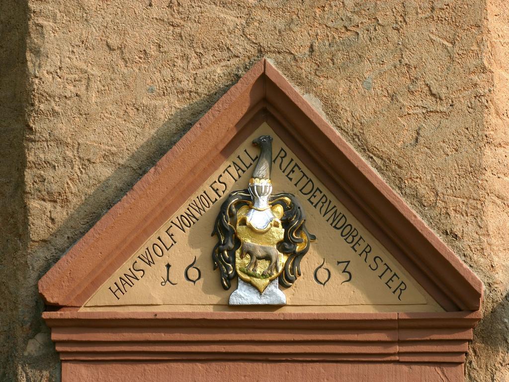 Worners Schloss Weingut & Wellness-Hotel พริคเซนชตัดท์ ภายนอก รูปภาพ